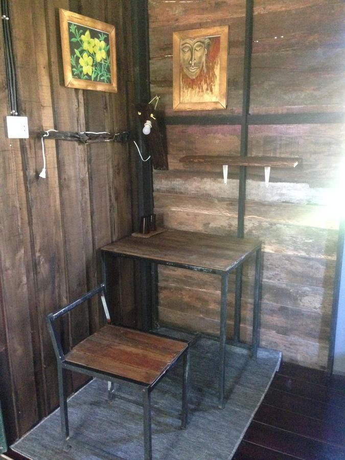The Shadow House & Bar Hotel Ко Паям Екстериор снимка